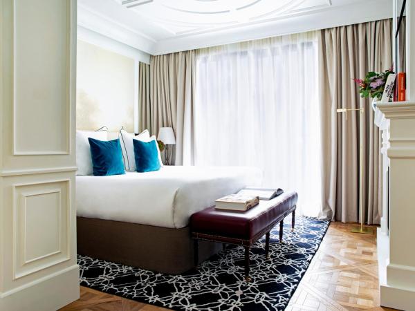 BLESS Hotel Madrid - The Leading Hotels of the World : photo 1 de la chambre suite avec terrasse - vue sur velázquez 
