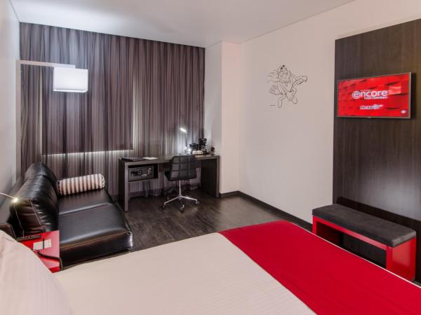 Ramada Encore by Wyndham Guadalajara Sur : photo 5 de la chambre chambre lit queen-size - non-fumeurs