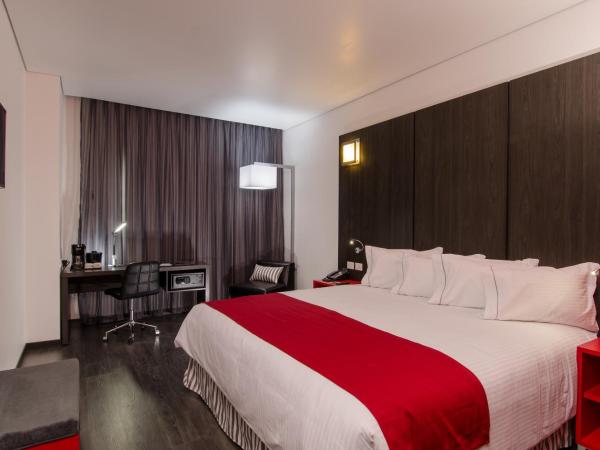 Ramada Encore by Wyndham Guadalajara Sur : photo 5 de la chambre chambre lit king-size - non-fumeurs