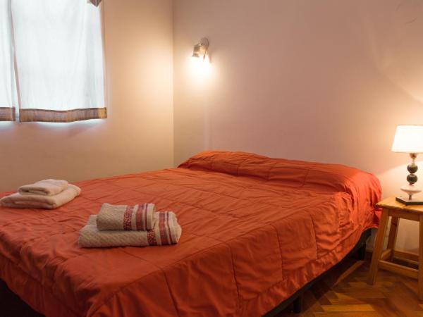 Hostel Boutique PASO : photo 1 de la chambre chambre double avec salle de bains privative