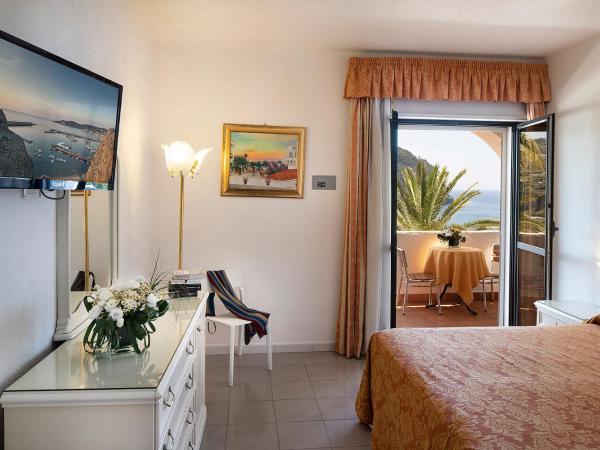 Hotel Terme Royal Palm : photo 3 de la chambre chambre double ou lits jumeaux - vue sur mer