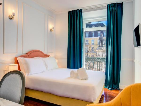 Solar dos Poetas : photo 1 de la chambre chambre double avec balcon - vue sur place