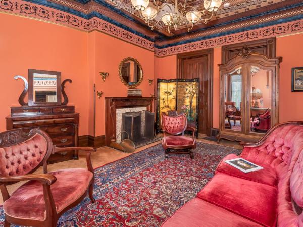 Chateau Tivoli Bed and Breakfast : photo 8 de la chambre chambre lit queen-size deluxe