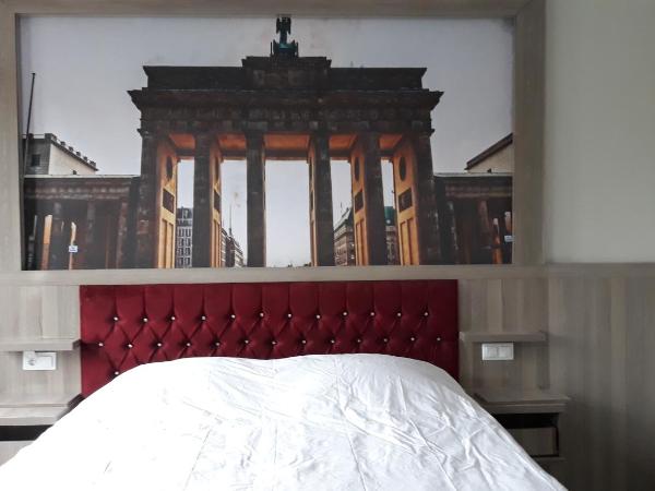 Hotel Grand Inn : photo 5 de la chambre chambre double avec salle de bains privative
