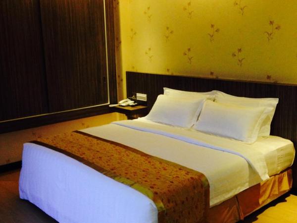 Mandarin Hotel Kota Kinabalu : photo 1 de la chambre chambre lit queen-size de luxe (sans fenêtres)