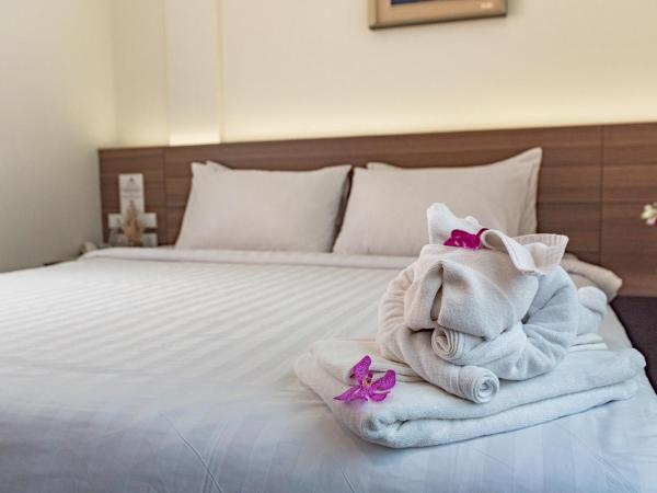 Sovereign Group Hotel at Pratunam : photo 1 de la chambre chambre lit king-size deluxe