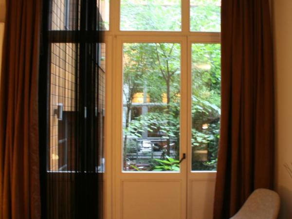 BXLROOM Guesthouse : photo 2 de la chambre chambre double avec balcon
