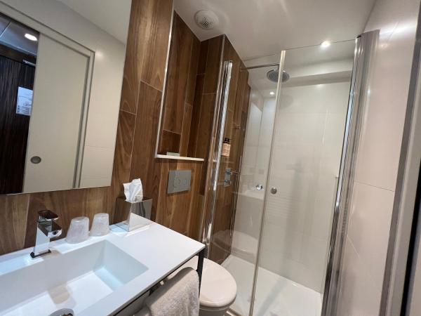 Hotel Acanthe - Boulogne Billancourt : photo 2 de la chambre petite chambre double