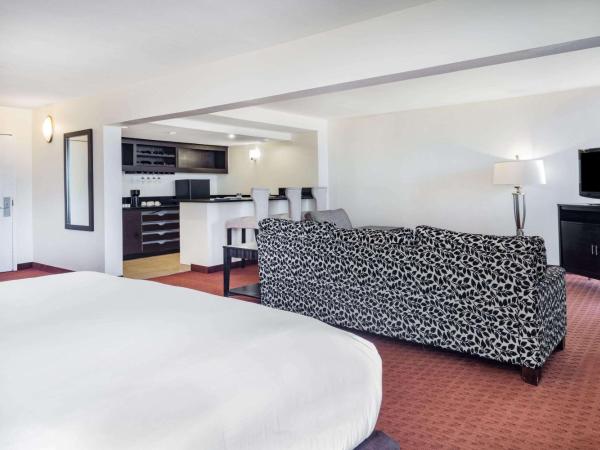 Wyndham Sacramento : photo 2 de la chambre suite lit king-size premier - non-fumeurs