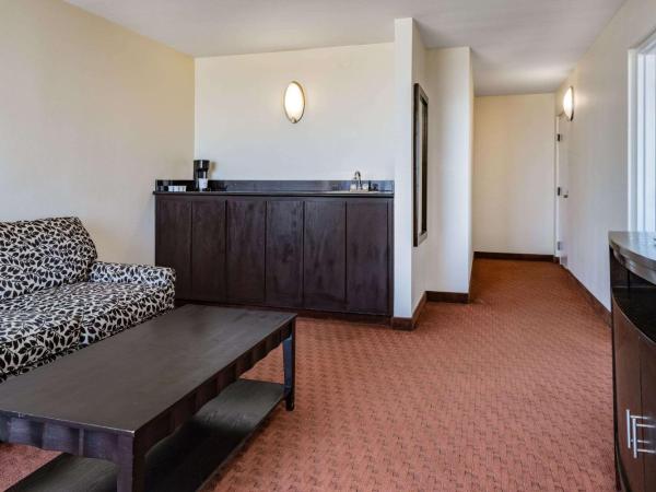 Wyndham Sacramento : photo 3 de la chambre suite lit king-size premier - non-fumeurs