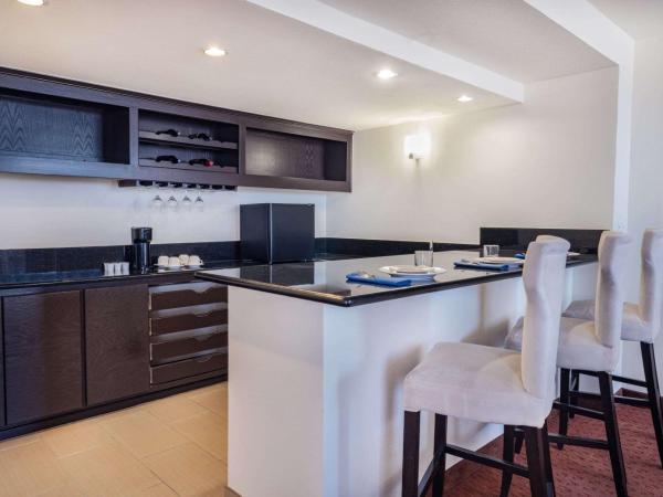 Wyndham Sacramento : photo 5 de la chambre suite lit king-size premier - non-fumeurs