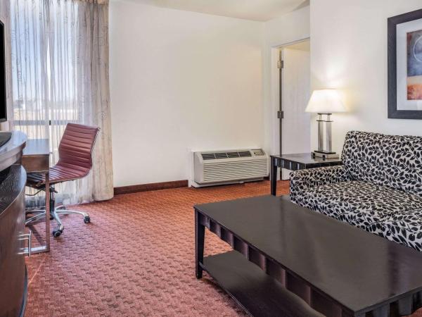Wyndham Sacramento : photo 2 de la chambre suite junior lit king-size - non-fumeurs