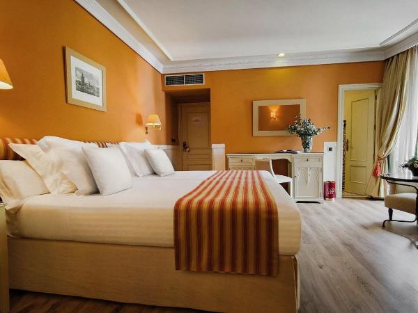 Alhambra Palace Hotel : photo 1 de la chambre chambre lits jumeaux standard avec 1 lit simple d'appoint - non-fumeurs
