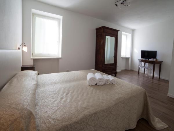 Agriturismo Corte Rondinella : photo 5 de la chambre chambre deluxe double ou lits jumeaux