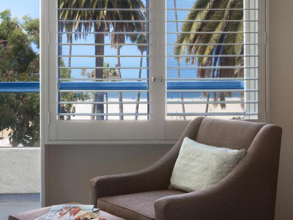 Ocean View Hotel : photo 4 de la chambre chambre double de luxe avec deux lits doubles - vue sur l'océan