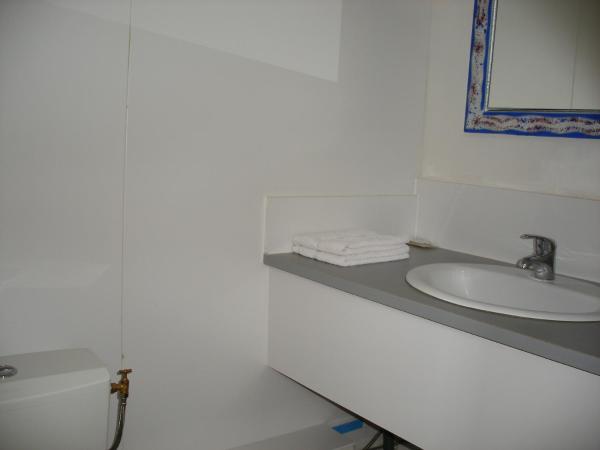 Hôtel Modern : photo 9 de la chambre chambre lits jumeaux