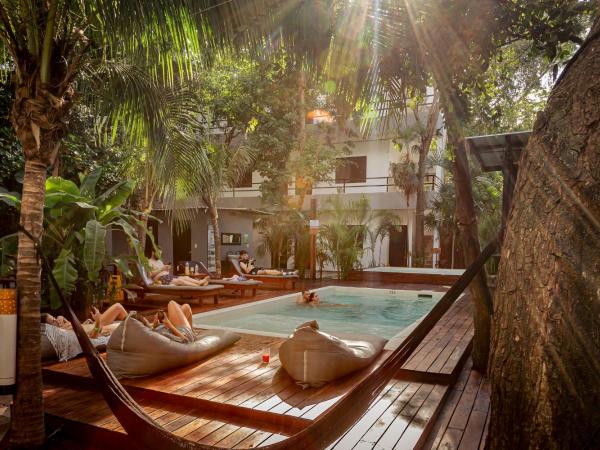 Che Tulum Hostel & Bar Adults Only : photo 4 de la chambre lit dans dortoir mixte de 8 lits 