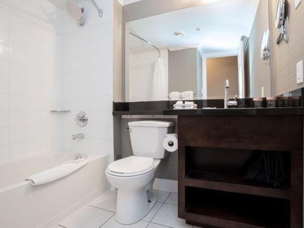 Sandman Hotel Vancouver Airport : photo 4 de la chambre chambre standard avec 2 lits doubles