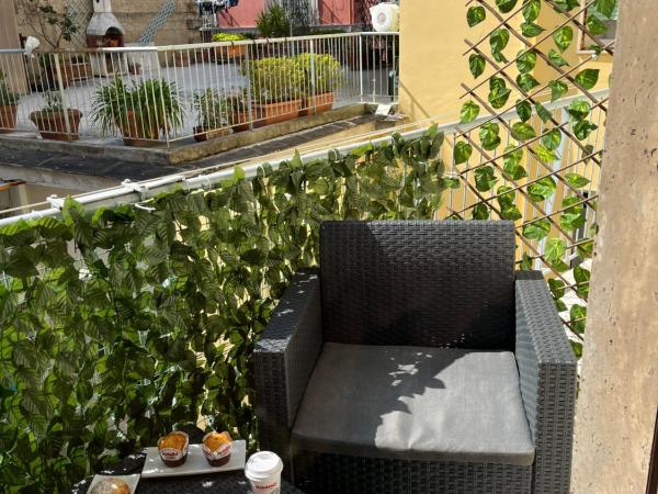 B&B Rosy : photo 2 de la chambre chambre triple avec salle de bains privative séparée