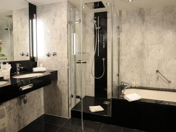 Maritim Hotel München : photo 4 de la chambre suite senior
