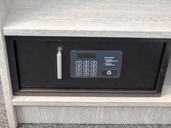 Crown Hotel : photo 4 de la chambre chambre lits jumeaux standard