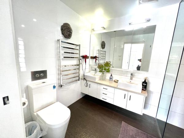 Hobart View : photo 10 de la chambre chambre double deluxe avec douche