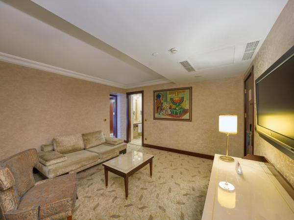 Crowne Plaza Istanbul - Old City, an IHG Hotel : photo 3 de la chambre suite junior lit king-size - non-fumeurs
