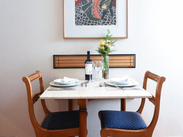 Argenta Tower Hotel & Suites : photo 6 de la chambre chambre lit king-size standard