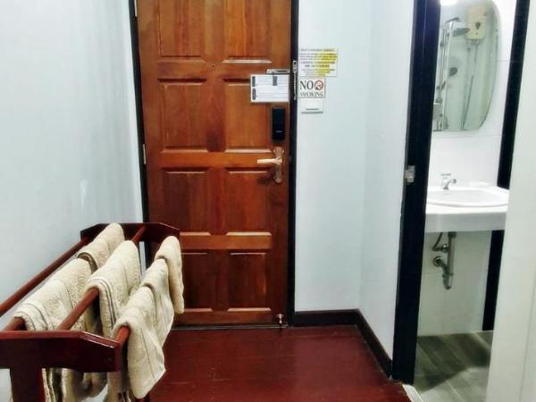 OB ARUN House : photo 4 de la chambre chambre triple avec salle de bains privative
