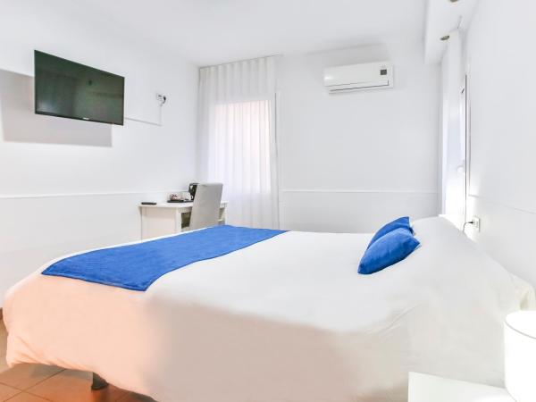 Laramond Barcelona Rooms : photo 1 de la chambre chambre double avec salle de bains privative