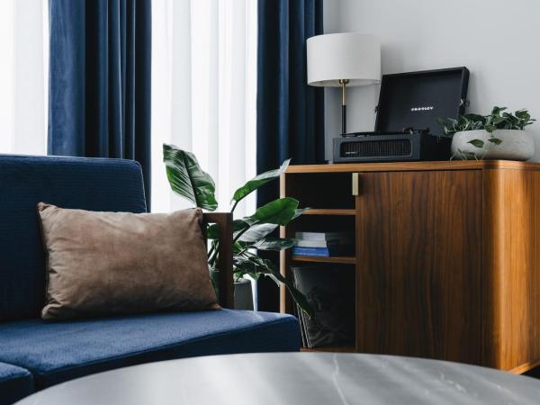 Hotel Gilbert : photo 5 de la chambre suite - vue sur ville