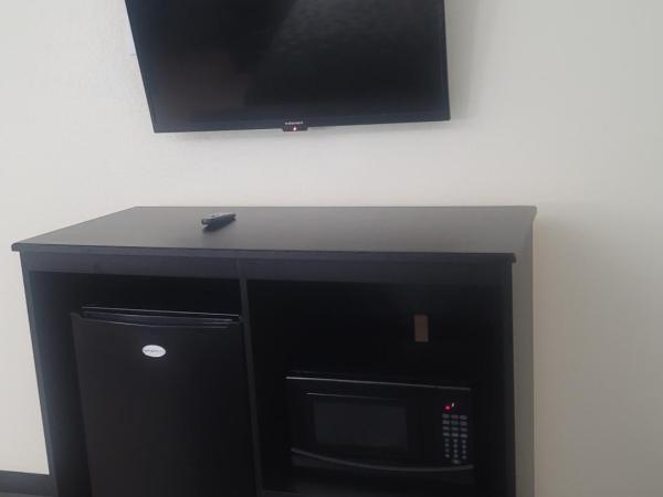 Econo Lodge Inn & Suites Downtown San Antonio Riverwalk Area : photo 3 de la chambre chambre lit king-size standard - non-fumeurs