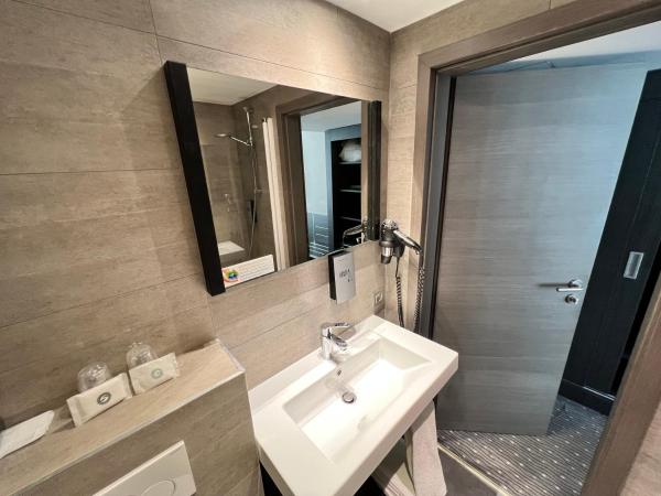 Best Western Hotel Royal Centre : photo 8 de la chambre chambre double avec 2 lits simples
