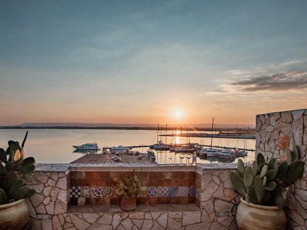 Palazzo Giunta - Porta Marina Ortigia : photo 10 de la chambre suite romantique avec terrasse - vue sur mer