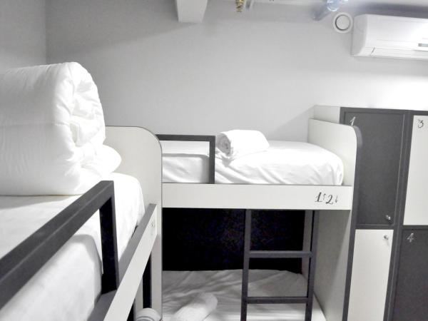 Quartier Bilbao Hostel : photo 5 de la chambre lit dans dortoir mixte de 4 lits