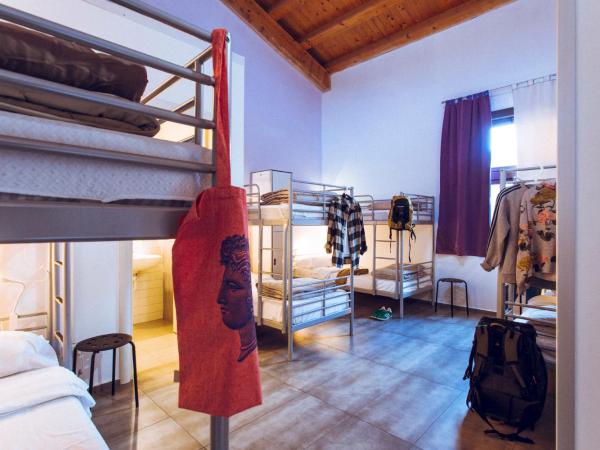 LoL Hostel Siracusa : photo 4 de la chambre lit dans dortoir pour femmes de 8 lits