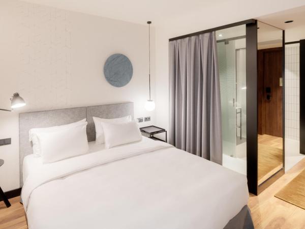 Radisson Blu 1882 Hotel, Barcelona Sagrada Familia : photo 6 de la chambre chambre standard - vue sur intérieur