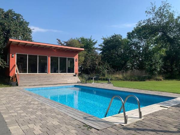 Vingårdens Bed & Breakfast : photo 2 de la chambre appartement - vue sur piscine 