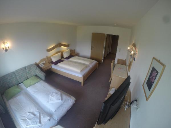 Hotel Gruberhof Innsbruck Igls B&B : photo 2 de la chambre chambre quadruple