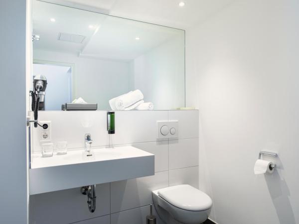 ACHAT Hotel Stuttgart Zuffenhausen : photo 3 de la chambre chambre double deluxe