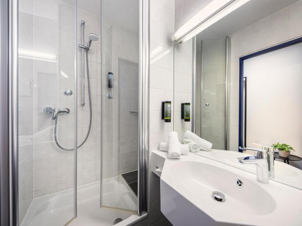 ACHAT Hotel Stuttgart Zuffenhausen : photo 4 de la chambre chambre double affaires