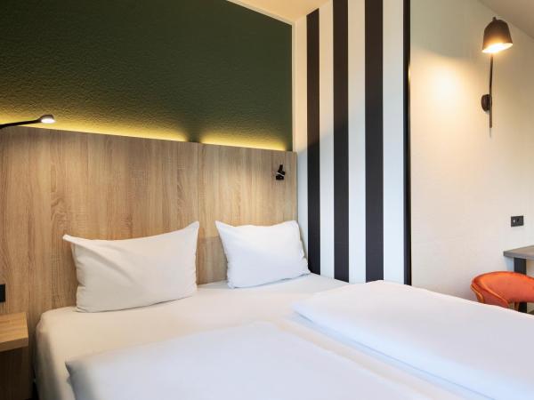ACHAT Hotel Stuttgart Zuffenhausen : photo 2 de la chambre chambre double affaires