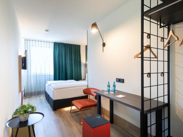ACHAT Hotel Stuttgart Zuffenhausen : photo 3 de la chambre chambre simple affaires 