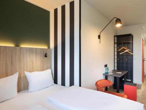 ACHAT Hotel Stuttgart Zuffenhausen : photo 4 de la chambre chambre simple affaires 