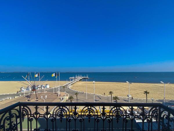 Grand Hôtel Richelieu : photo 6 de la chambre chambre double - vue sur mer