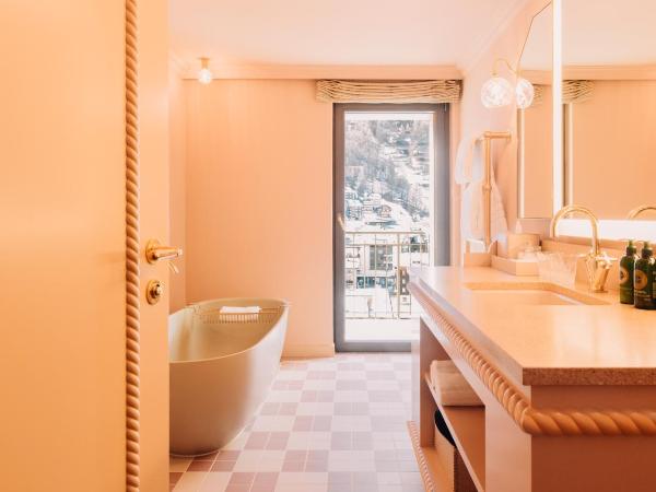BEAUSiTE Zermatt : photo 8 de la chambre grande suite junior - vue sur mont cervin