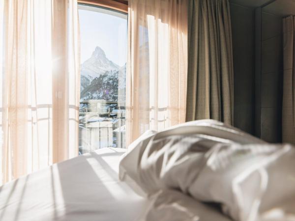 BEAUSiTE Zermatt : photo 6 de la chambre suite avec vue sur le mont cervin