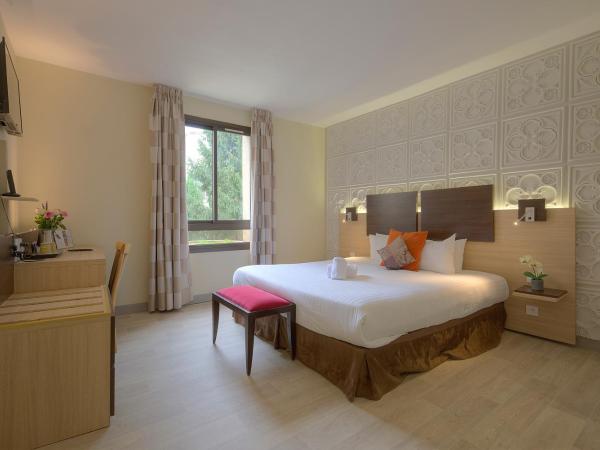 Au Grand Hôtel de Sarlat - Pavillon de SELVES : photo 3 de la chambre chambre double ou lits jumeaux supérieure