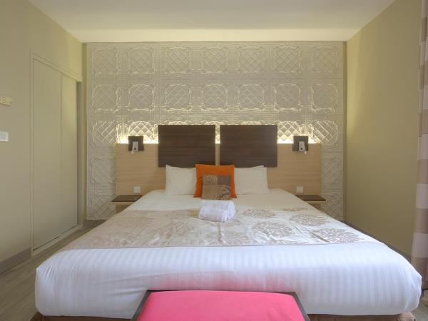 Au Grand Hôtel de Sarlat - Pavillon de SELVES : photo 4 de la chambre chambre double ou lits jumeaux supérieure