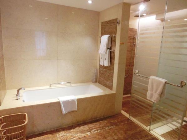 Guangzhou Good International Hotel : photo 10 de la chambre chambre lit king-size affaires